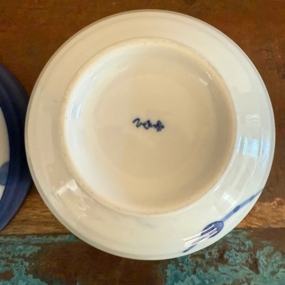 KAFU Japanese Ceramic Fat Cat Rice Bowls Set Blue White Smiling Warai Neko